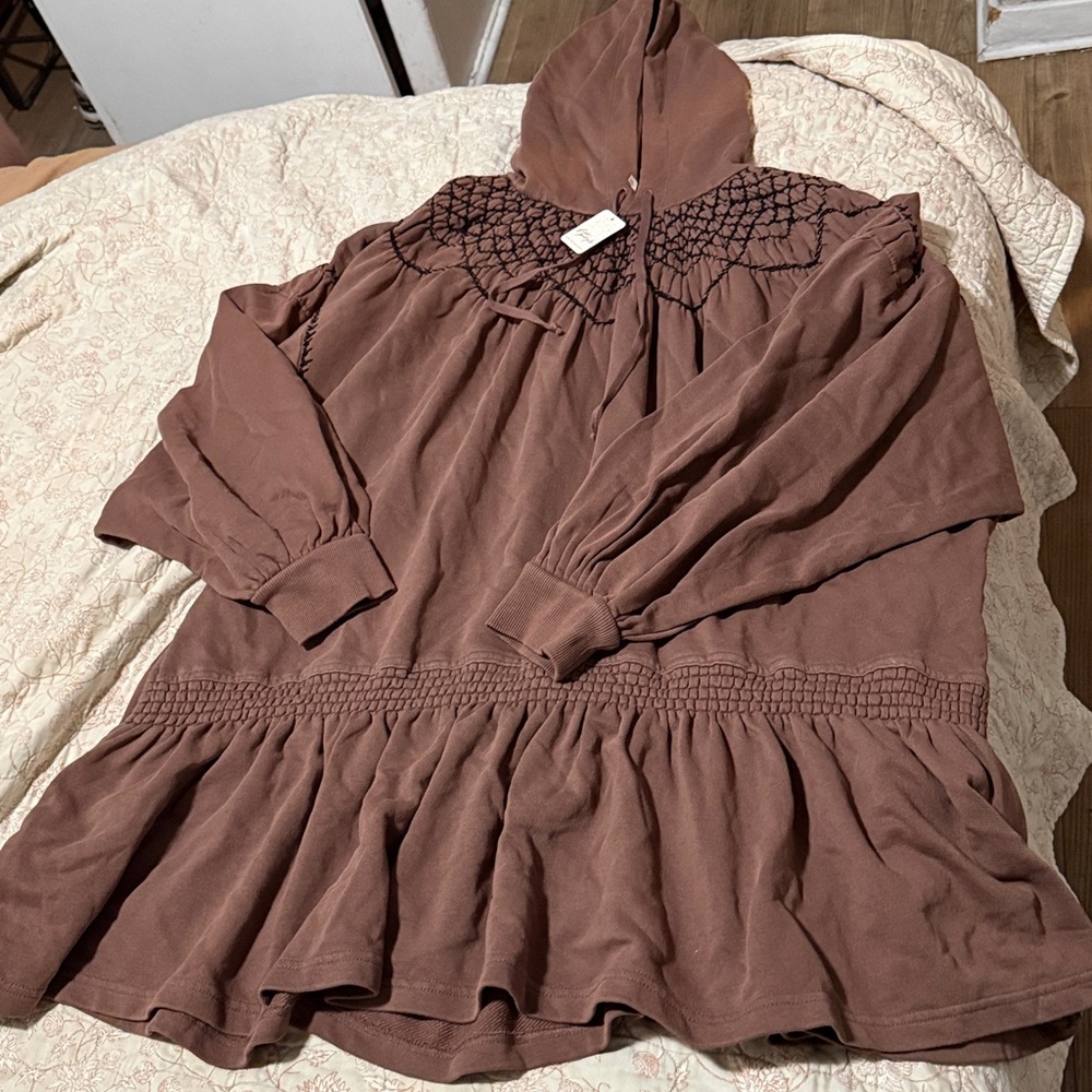 Marty Smocked Hooded
Dress
Free People - Picture 8 of 11